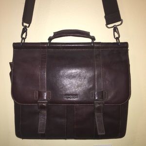 Kenneth Cole Reaction Laptop Messenger Bag